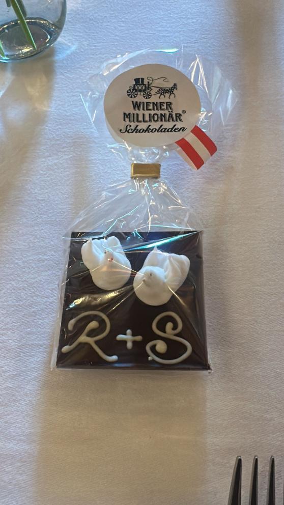 Tischdeko bei Lugner Hochzeit.